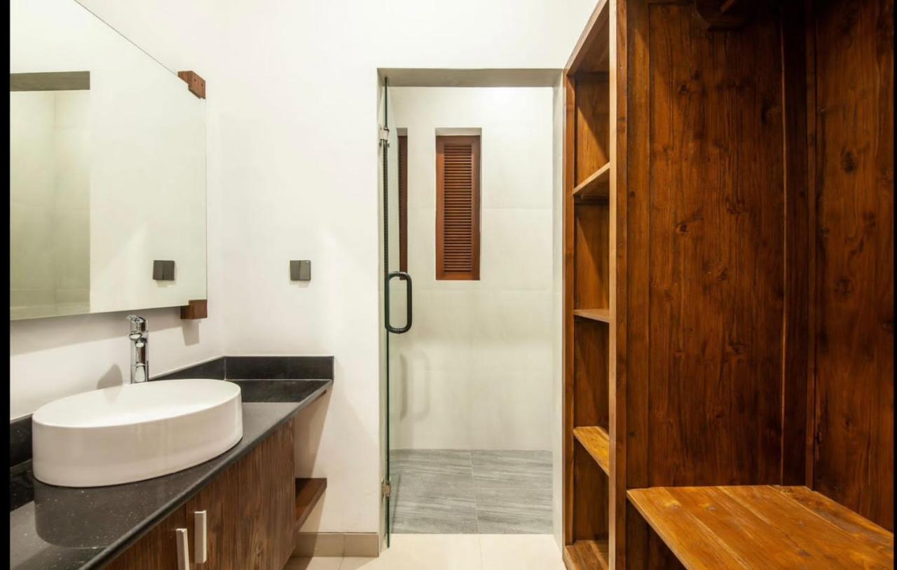 Griya Shanti Suites Sanur Buitenkant foto
