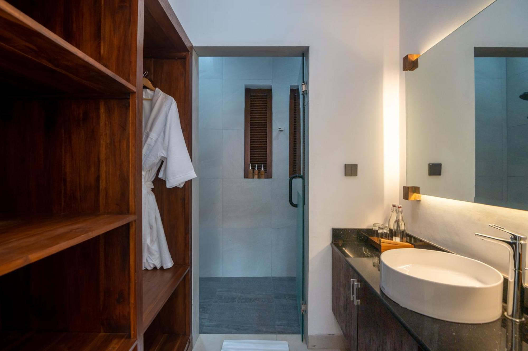 Griya Shanti Suites Sanur Buitenkant foto