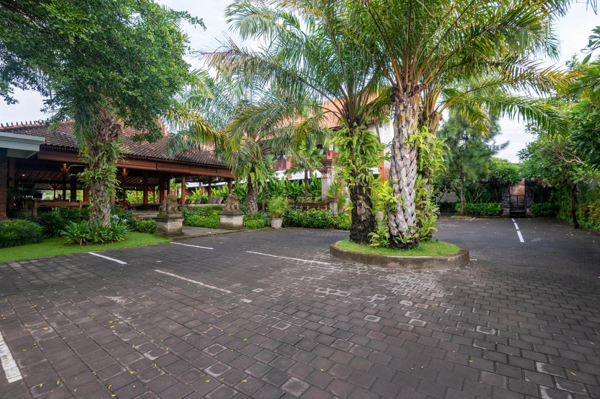 Griya Shanti Suites Sanur Buitenkant foto