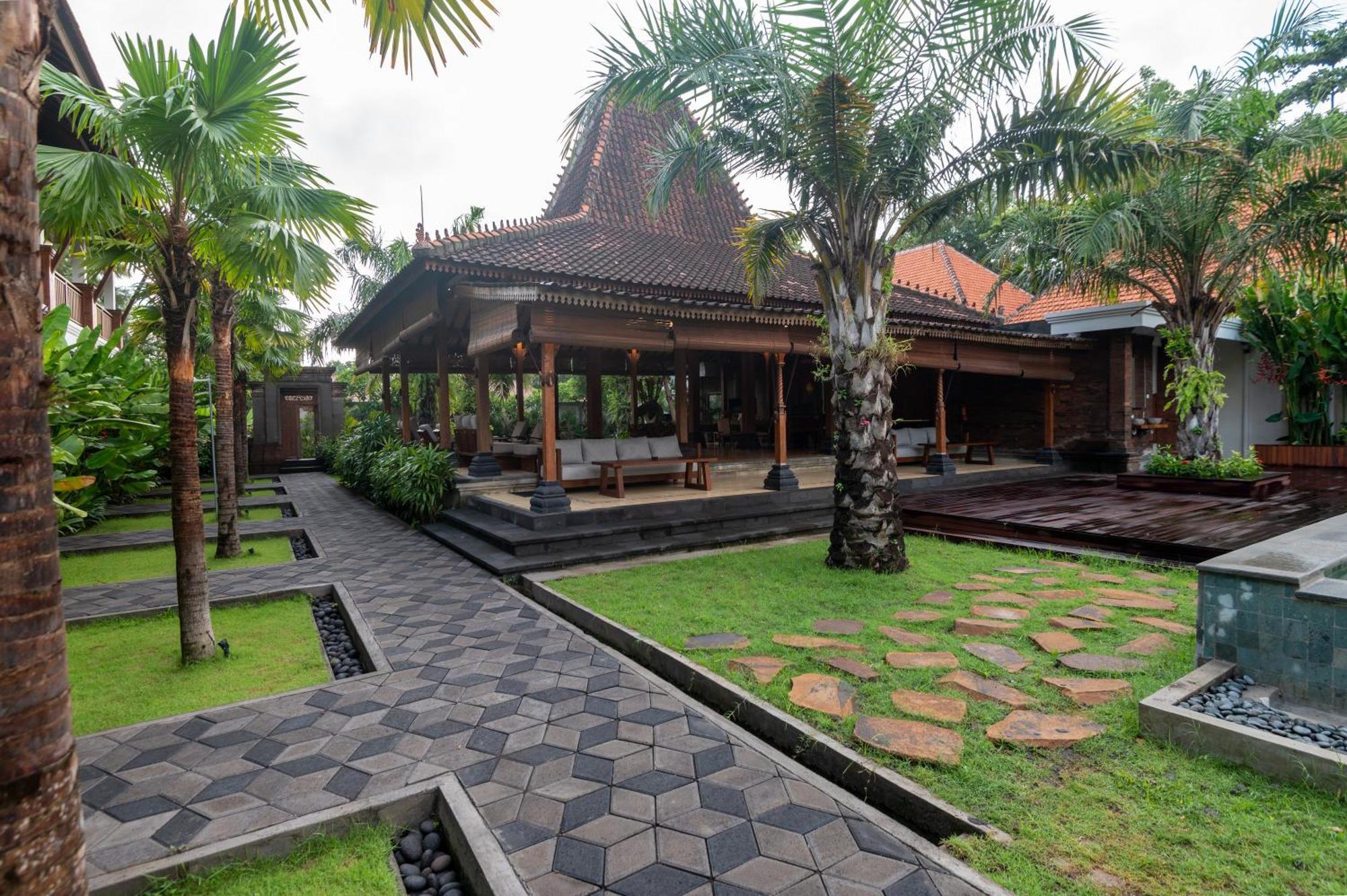 Griya Shanti Suites Sanur Buitenkant foto